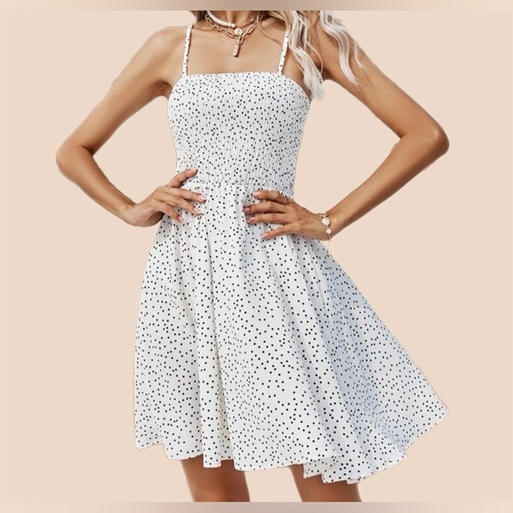 Polka dot shirred cami dress✨ - Picture 2 of 3